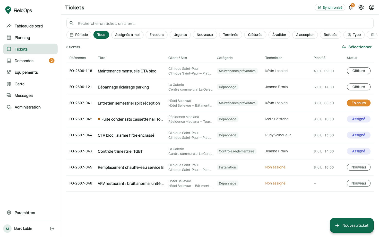 Liste des tickets avec recherche, filtres de statut et périodes